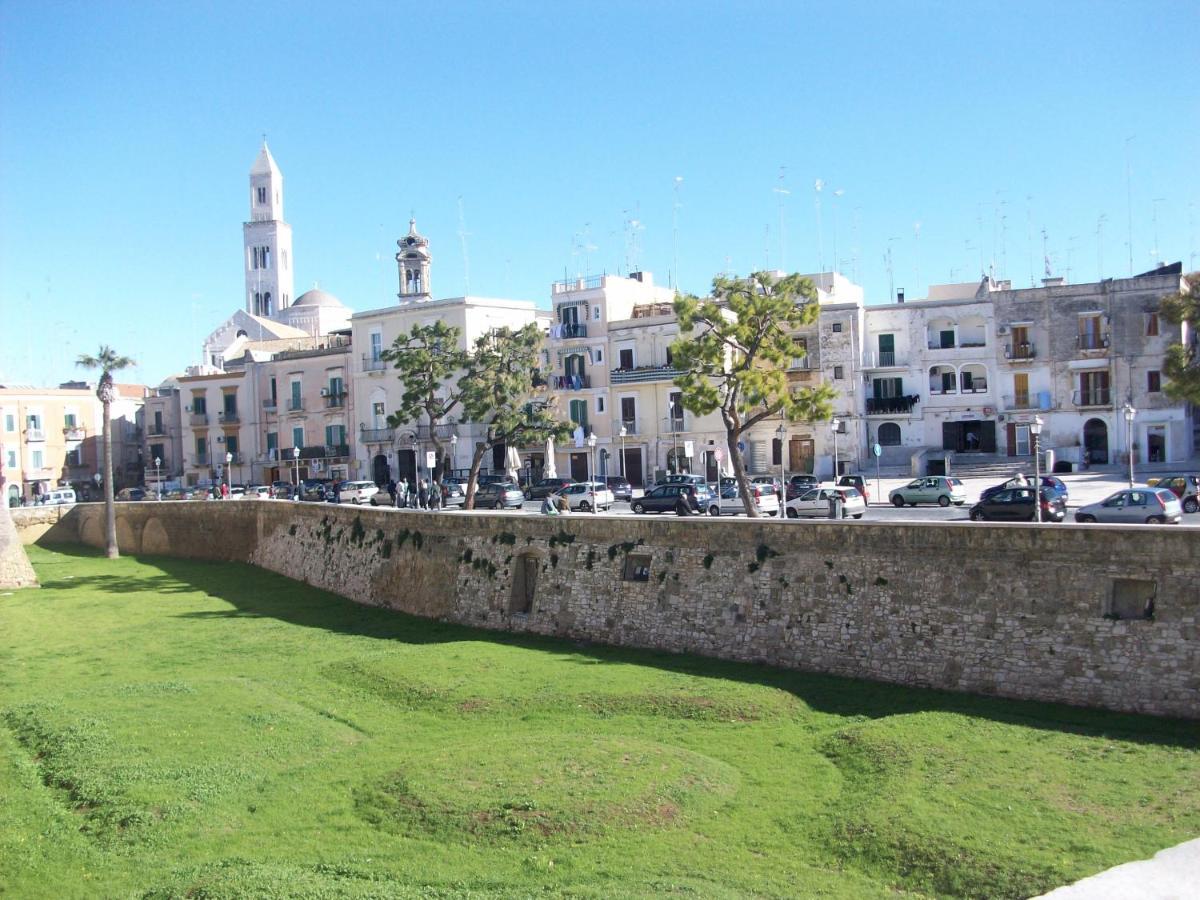 B&B La Corte San Francesco AMBIENTI SANIFICATI ALL'OZONO Bari Exterior foto