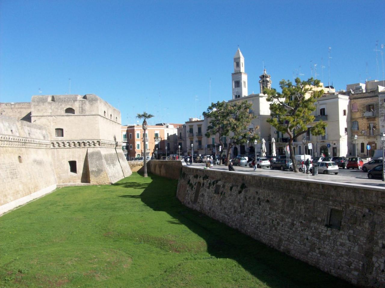 B&B La Corte San Francesco AMBIENTI SANIFICATI ALL'OZONO Bari Exterior foto