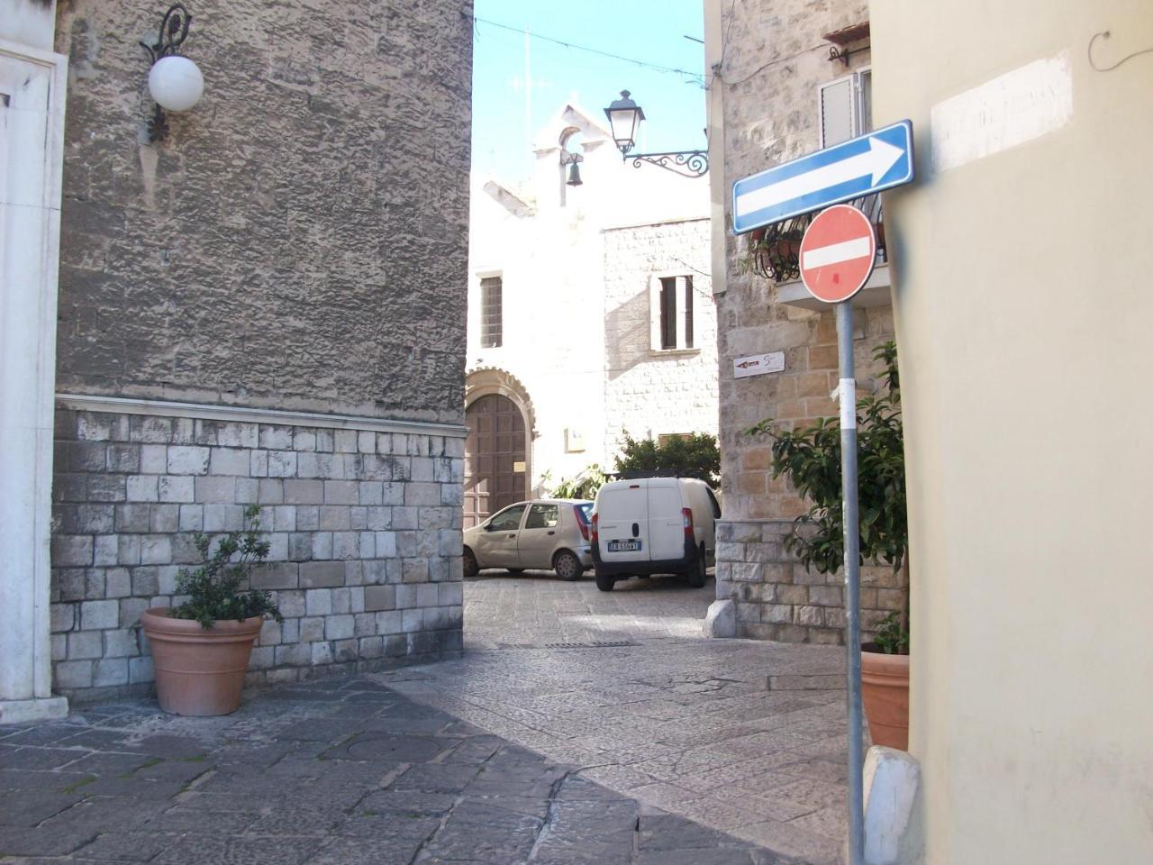 B&B La Corte San Francesco AMBIENTI SANIFICATI ALL'OZONO Bari Exterior foto